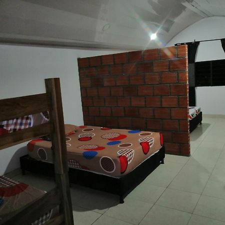 Hotel Low Cost La Dorada Exterior foto